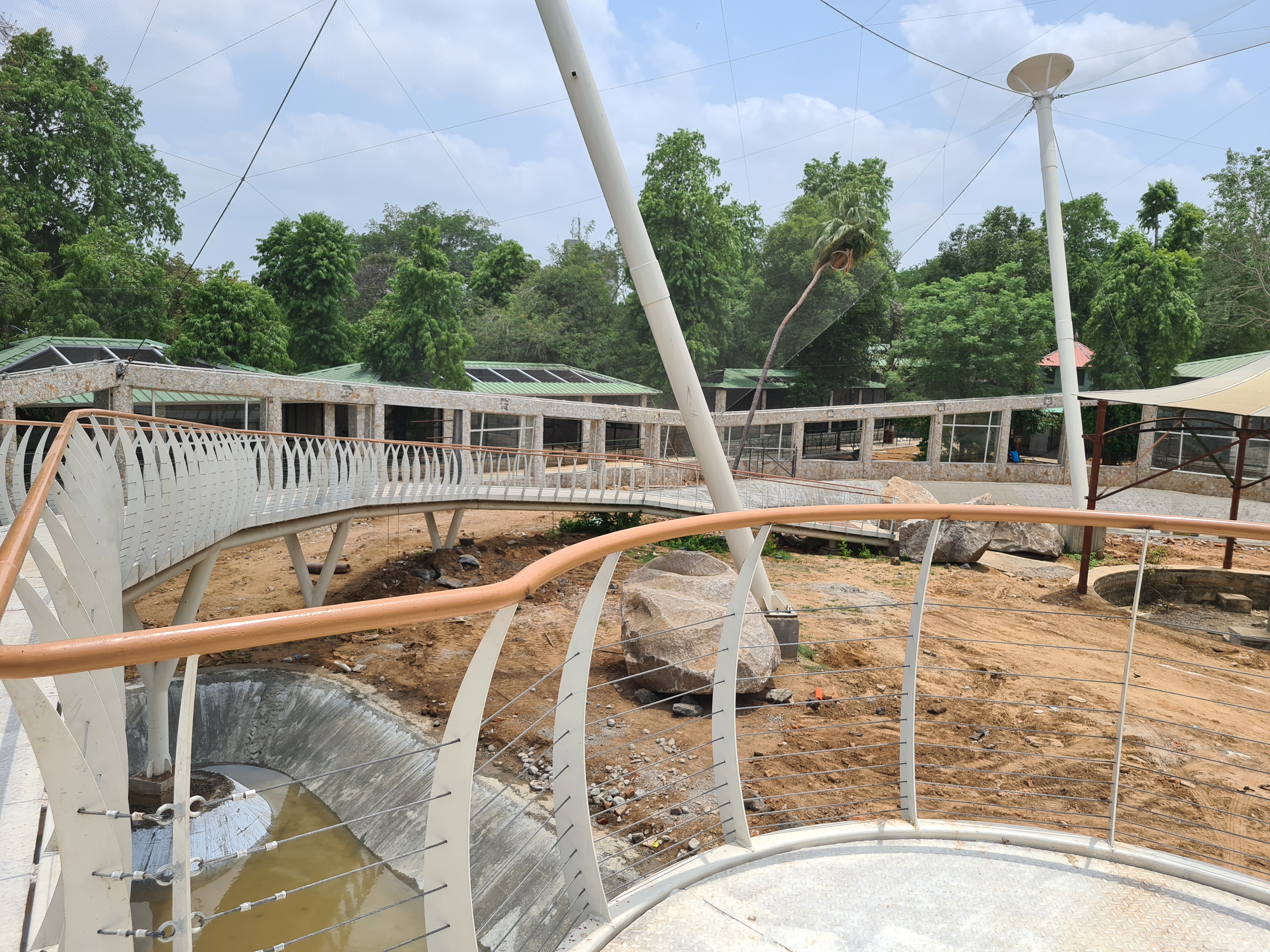 Sitio de instalación de malla del zoológico