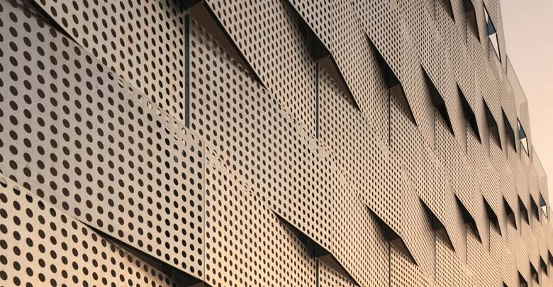 Metal perforado decorativo