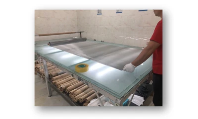 La disponibilidad de las relaciones entre el tama&ntilde;o de la abertura y el di&aacute;metro del alambre durante el proceso de tejido de la malla de alambre de acero inoxidable