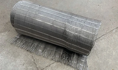 Las diferentes caracter&iacute;sticas entre el tipo de f&eacute;rula y la malla de cable de tipo entretejido