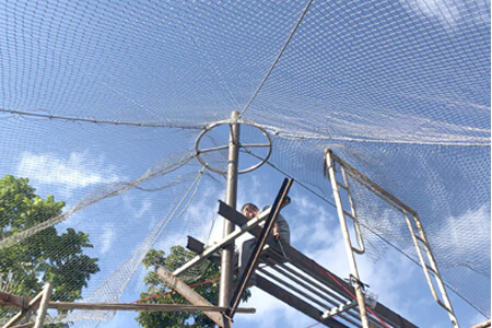 Instalación de malla de zoológico. Instalación de malla de zoológico.